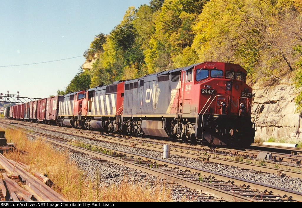 Three cowls power a manifest east